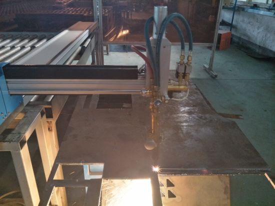 Högkvalitativ 1530 automatisk stålskärare plasmametall skärmaskin, CNC flamskärmaskin