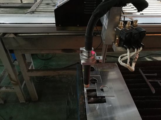 CNC gantry typ flamoxy plasma skärmaskin för skärning av plåt